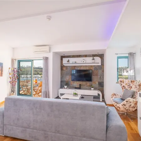 Funtastic Marina 1b3b Албуфейра