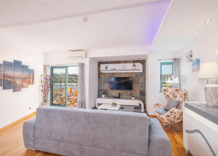 Funtastic Marina 1b3b Албуфейра