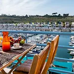 Funtastic Marina 1b3b شقة